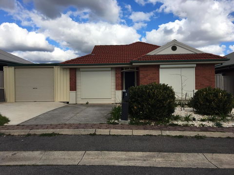 Windsor Gardens Home - Accommodation Asia 17
