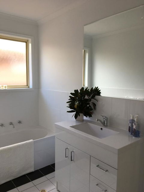 Windsor Gardens Home - Accommodation Asia 11