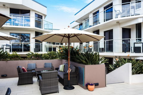 Bayview Beachfront Apartments, In Town Right On The Beach - Accommodation Guide 26