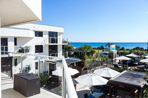 Bayview Beachfront Apartments, In Town Right On The Beach - Accommodation Guide 15
