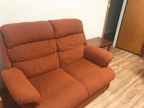 Kingscote Central - Accommodation Guide 4