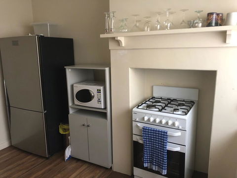 Kingscote Central - Accommodation Guide 3