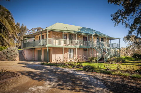 Angaston Saleyards Luxury Accommodation - Accommodation Asia 0