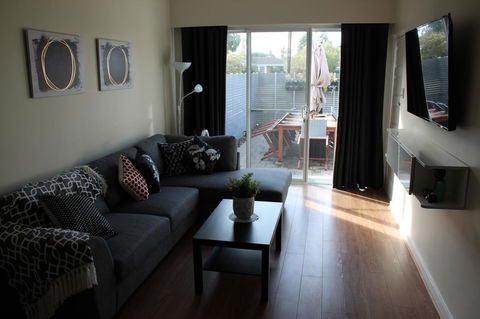 Christophers Villa - Accommodation Asia 38