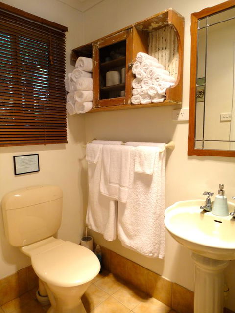 Aldgate Valley Bed And Breakfast - Accommodation Guide 27