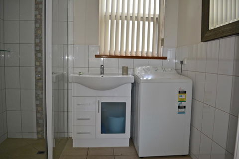 Longbeach Apartments - Accommodation Asia 6