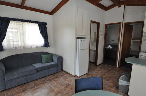 Beachside Holiday Park - Accommodation Asia 0