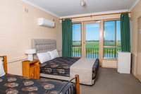 Book Tailem Bend Accommodation Vacations Accommodation China Accommodation China