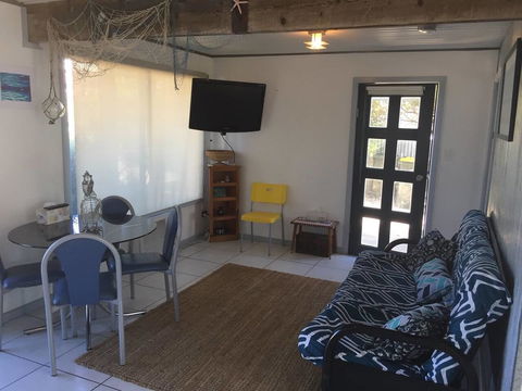SHAKIN' SHACK - Accommodation Asia 14
