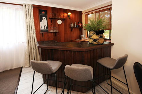 Hudson Bay @ Basin View-Pet Friendly-15 Mins To Hyams Beach - Accommodation Guide 15