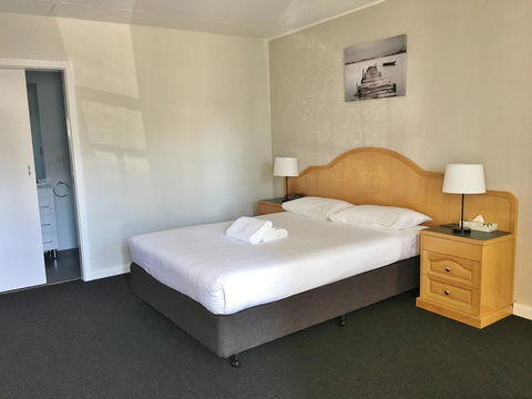 Hilton Beachfront Motel - Accommodation Asia 31