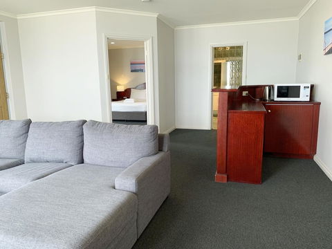 Hilton Beachfront Motel - Accommodation Asia 16