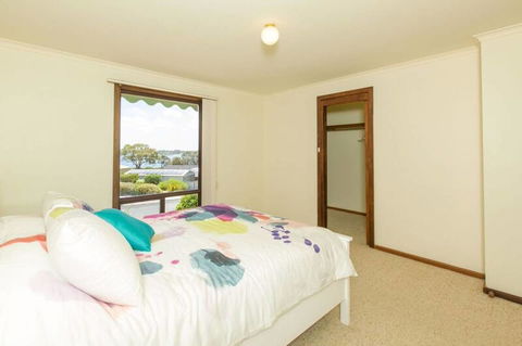 Bimbadeen - Accommodation Asia 5