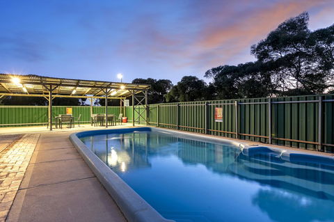 Border Village Roadhouse - Accommodation Asia 4