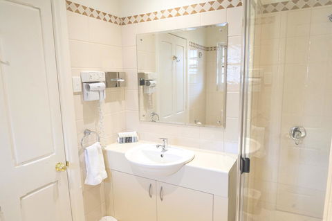Serafino McLaren Vale - Accommodation Asia 5