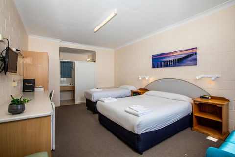 Blue Seas Motel - Accommodation Asia 3