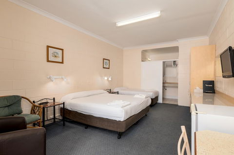 Blue Seas Motel - Accommodation Asia 1