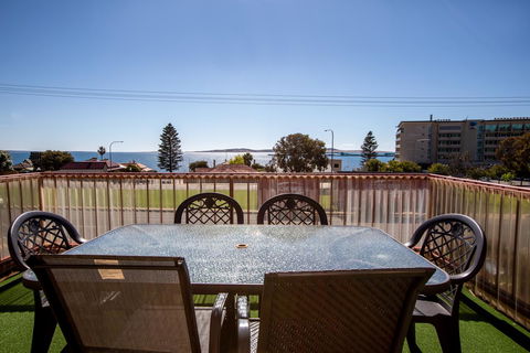 Blue Seas Motel - Accommodation Asia 7
