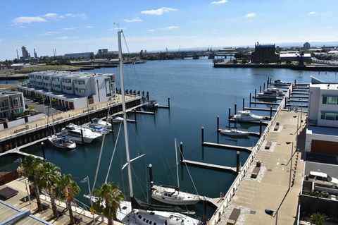 Breakwater Apartment - Accommodation Asia 2