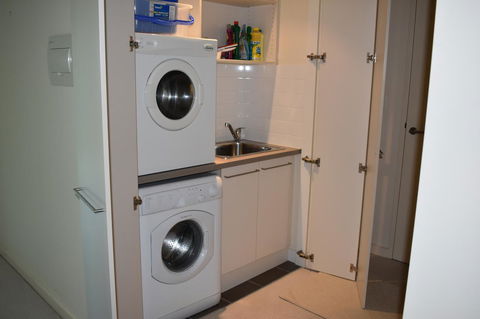 Breakwater Apartment - Accommodation Asia 17