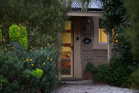 Riesling Trail & Clare Valley Cottages - Accommodation Asia 1