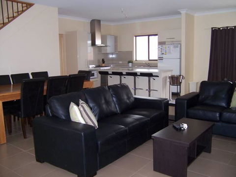 Relax On Par - Accommodation Asia 8