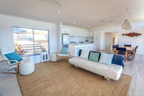 Middle River Beach House, Western House - Accommodation Asia 6