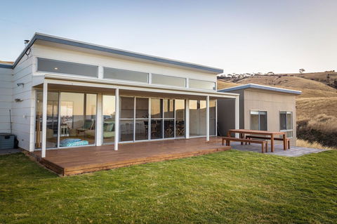 Middle River Beach House, Western House - Accommodation Asia 1