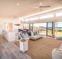 Middle River Beach House Western House - Accommodation Asia