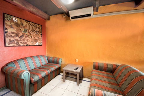 The Underground Motel - Accommodation Asia 15