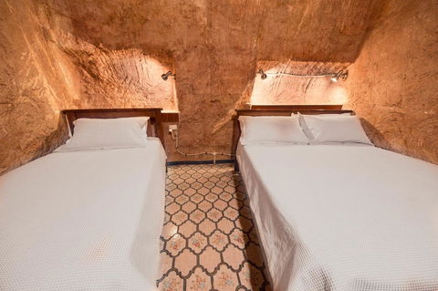 The Underground Motel - Accommodation Asia 6