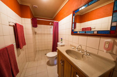 The Underground Motel - Accommodation Asia 10