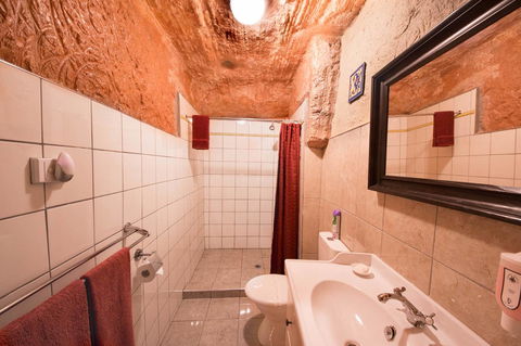 The Underground Motel - Accommodation Asia 7