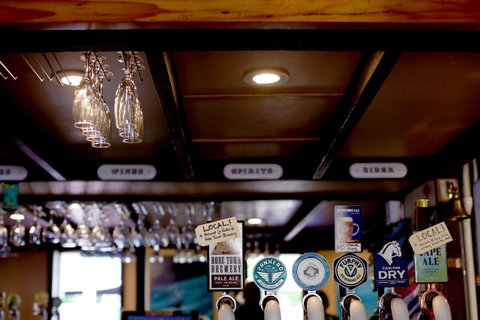 Caledonian Inn - Accommodation Guide 23