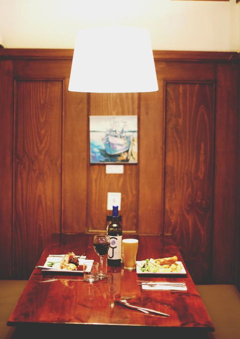 Caledonian Inn - Accommodation Guide 30