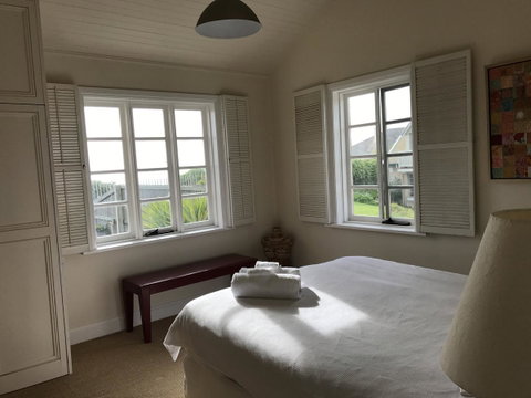 Caledonian Inn - Accommodation Guide 29