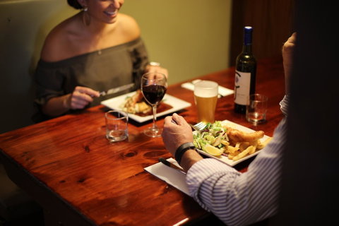 Caledonian Inn - Accommodation Guide 15