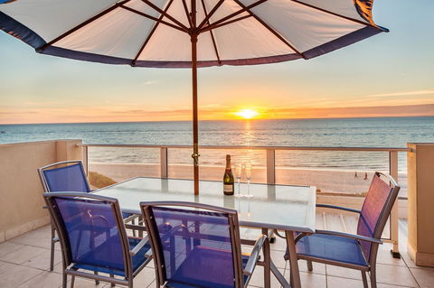 Adelaide Luxury Beach House - Accommodation Asia 9