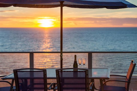 Adelaide Luxury Beach House - Accommodation Asia 7