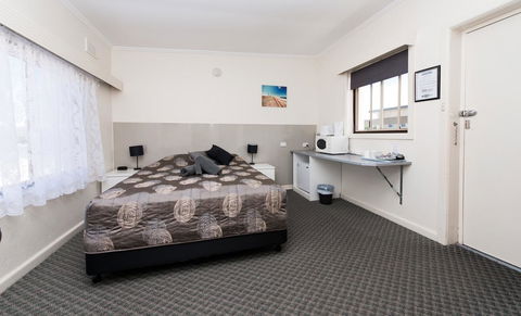 Blue Lake Motel - Accommodation Asia 4