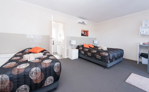Blue Lake Motel - Accommodation Asia 1