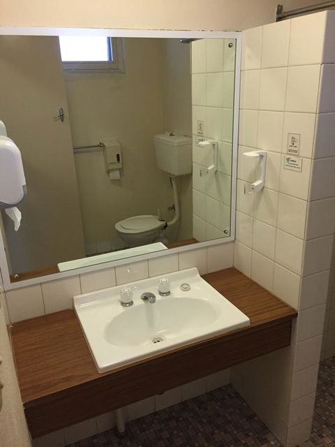Blue Lake Motel - Accommodation Asia 28