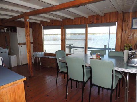 PS Federal Retreat Paddle Steamer Goolwa - Accommodation Asia 23