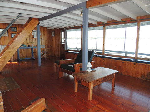 PS Federal Retreat Paddle Steamer Goolwa - Accommodation Asia 21