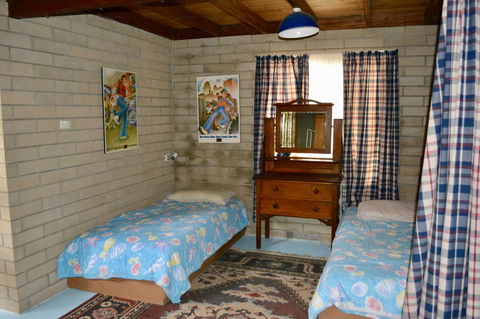 Dolphinview - Accommodation Asia 9