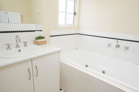 Breakfree Port Pirie - Accommodation Asia 29