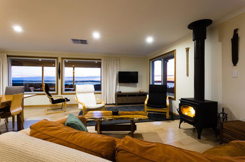 Southern Ocean Lookout - Accommodation Asia 7