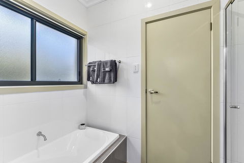 Accommodation On Lansell 2 - Accommodation Asia 11