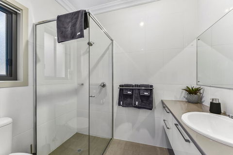 Accommodation On Lansell 2 - Accommodation Asia 5