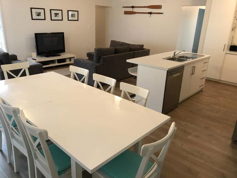 Moontana - Accommodation Asia 4